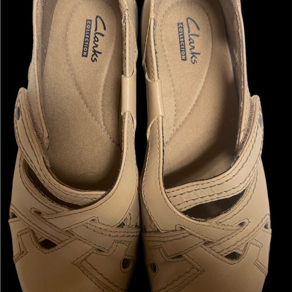 Clarks Women's Beige Leather Loafers